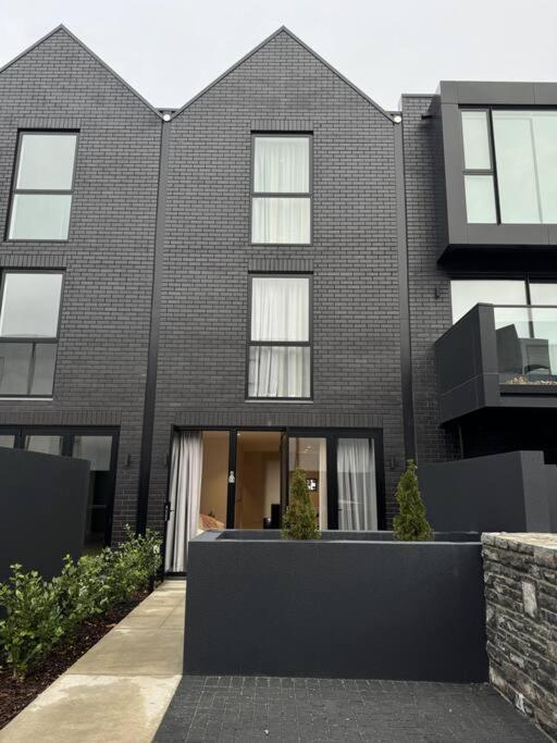 Apartamento Black-Luxe Living In The Heart Of City Christchurch Exterior foto