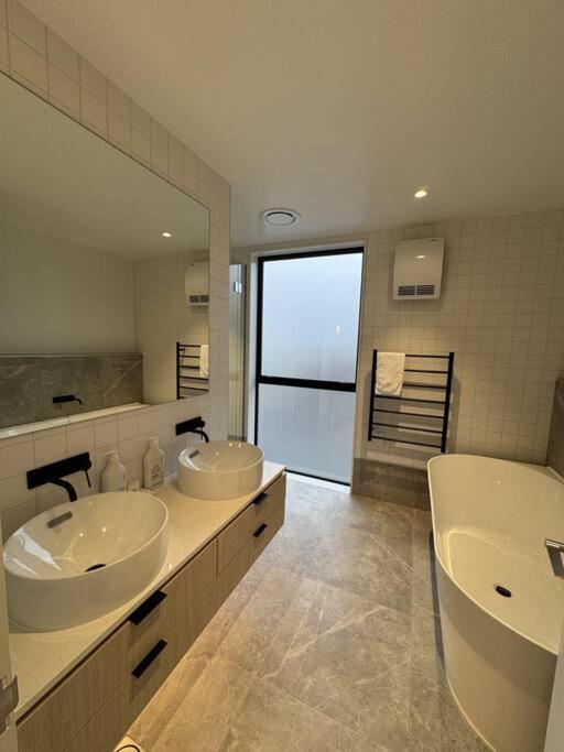 Apartamento Black-Luxe Living In The Heart Of City Christchurch Exterior foto
