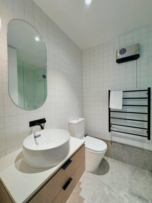 Apartamento Black-Luxe Living In The Heart Of City Christchurch Exterior foto